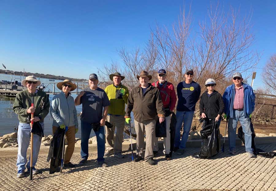 Clear Texas Lakes volunteers hard at work!