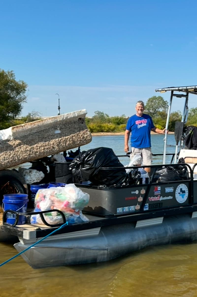 Who-We-Are-01 Clear Texas Lakes volunteers hard at work!